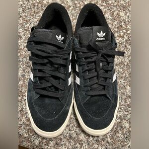 LIKE NEW Adidas Nora